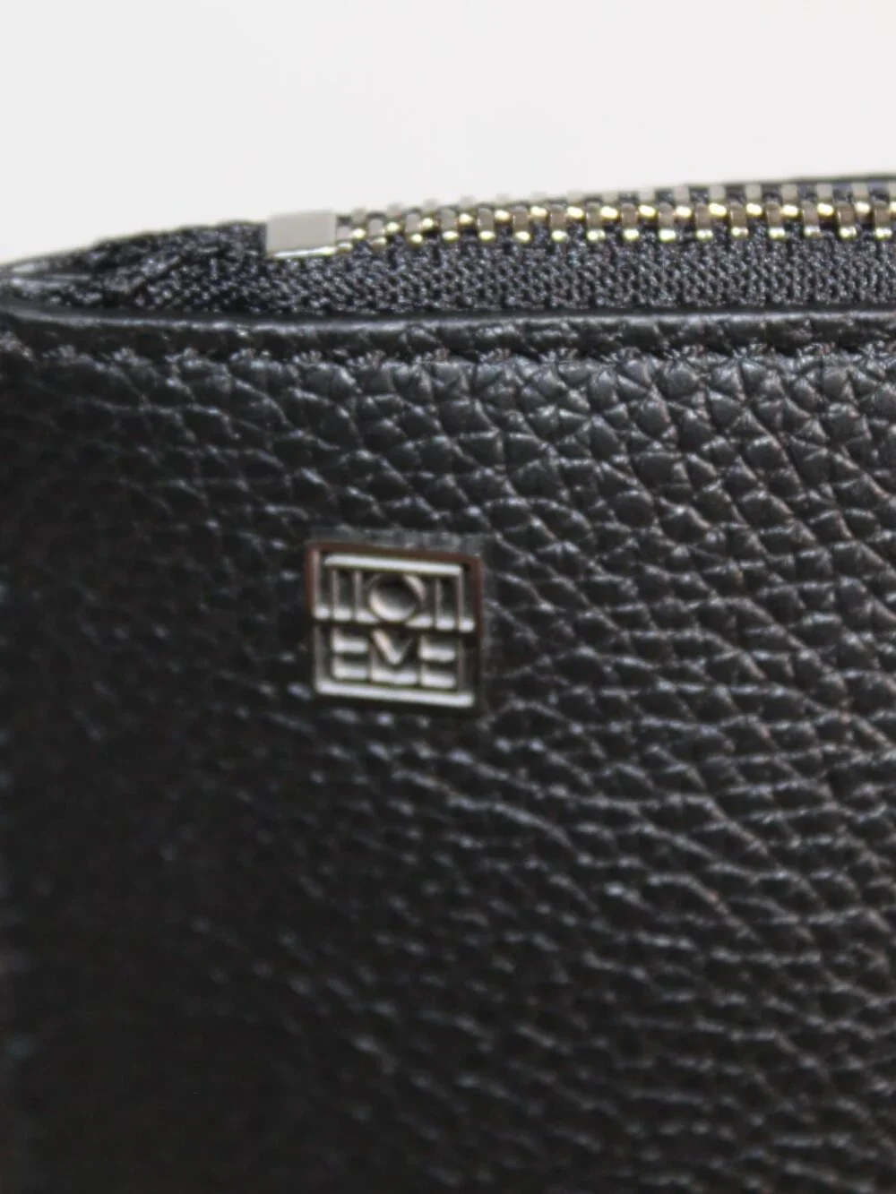 Toteme Pebble Leather Black Large Zip Top Pouch Envelope Clutch Handbag